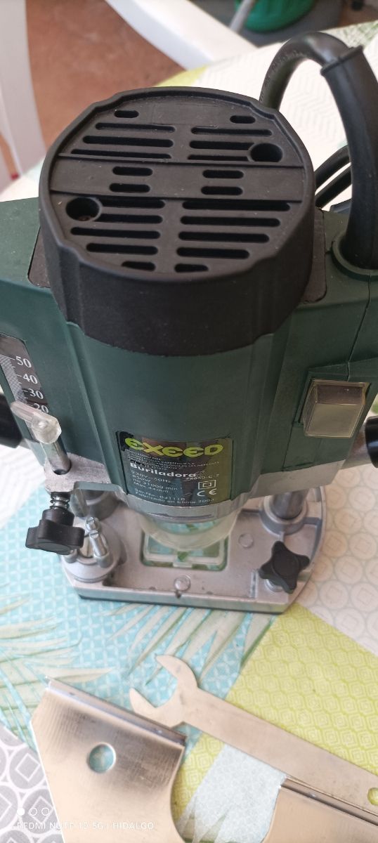 vendo fresadora de madera 850w