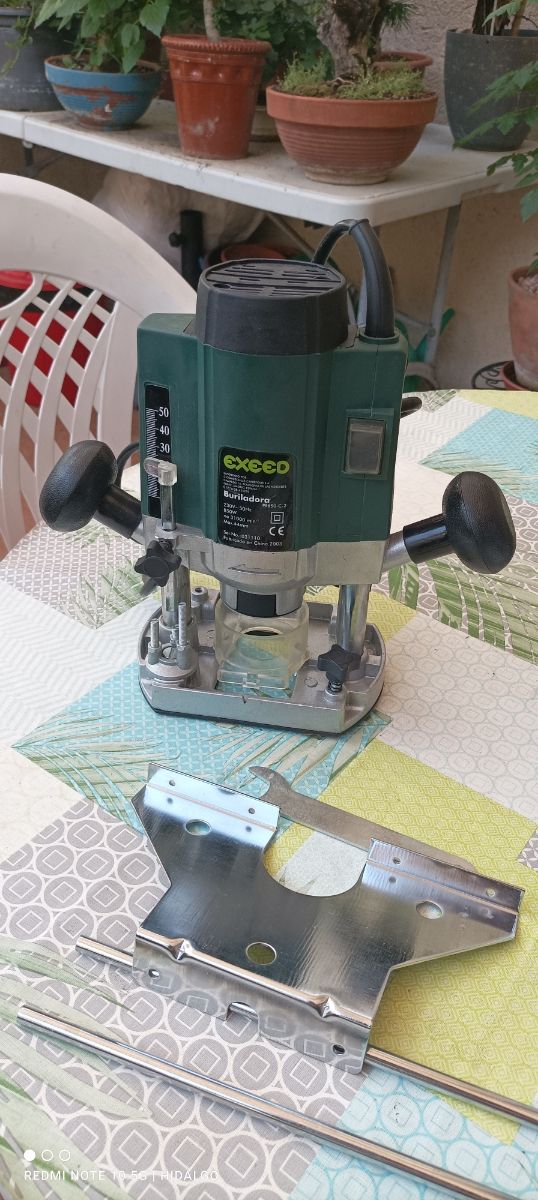 vendo fresadora de madera 850w