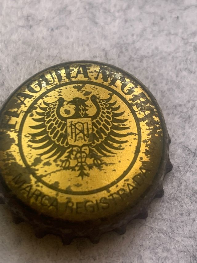 Lote 3 Chapas  el aguila antiguas