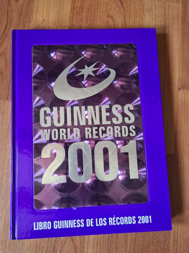 LIBRO GUINNES DE LOS RECORDS 2001