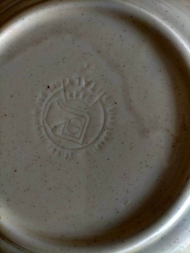 platos llanos y hondos