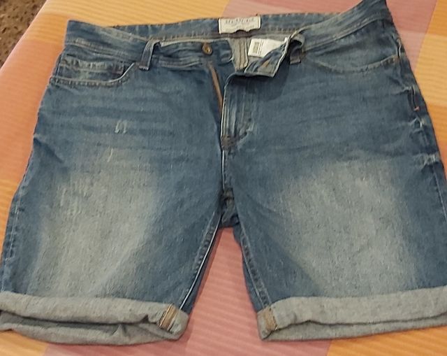 Pantalón vaquero corto hombre