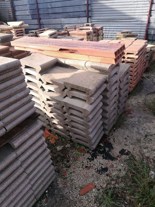 coprimuri con gocciolatoio in cemento