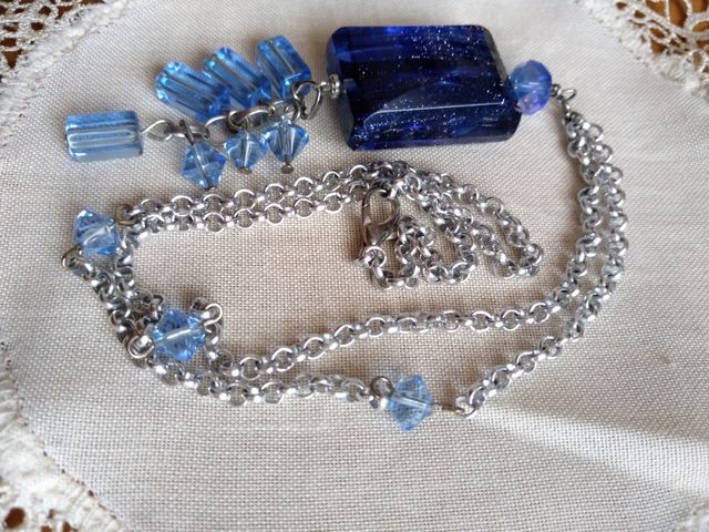 Collana  blu