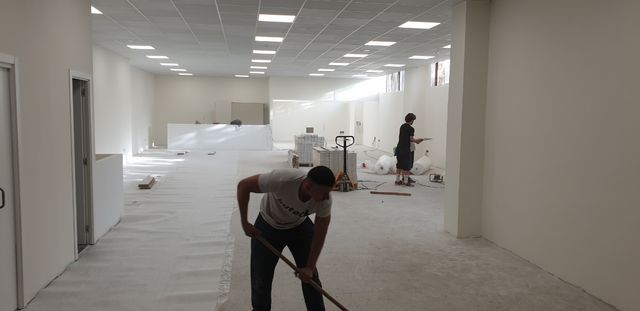 TARIMA FLOTANTE,RODAPIE Y PUERTAS