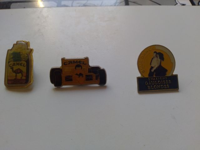 Lote pines Camel y Gauloises Blondes