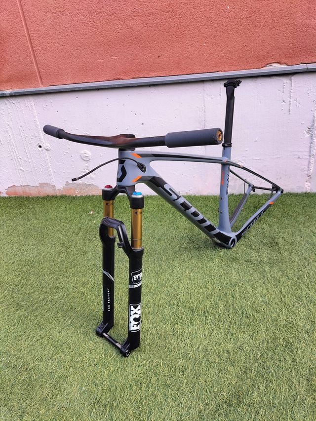 Quadro de carbono Scott Escale 910