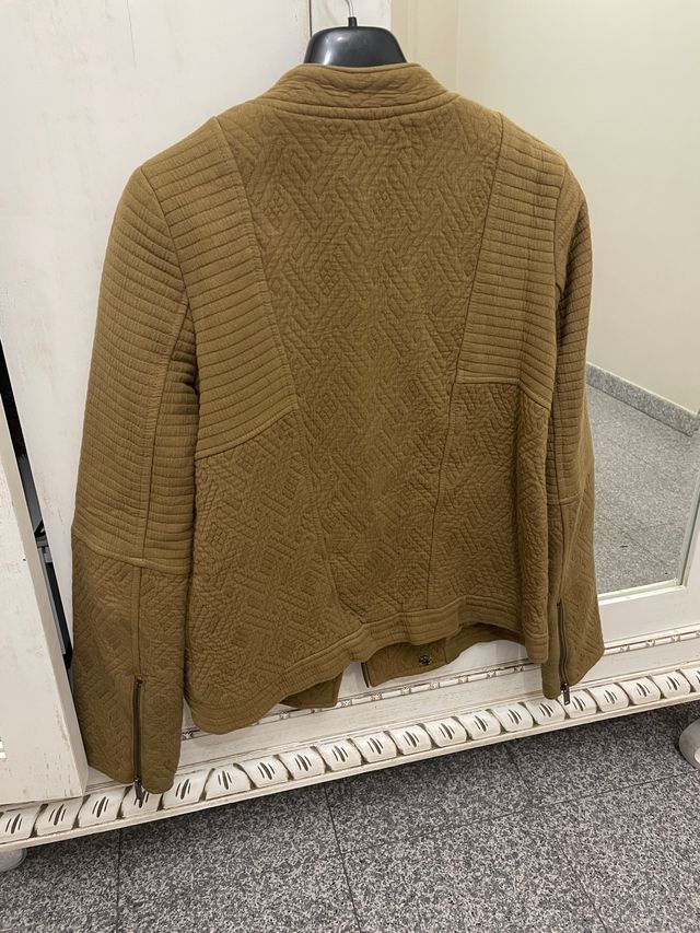 Chaqueta mostaza oscuro