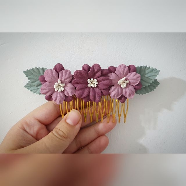 Conjunto peinecillo y pendientes lila y malva