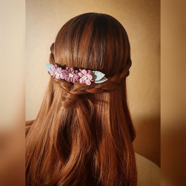 Conjunto peinecillo y pendientes lila y malva