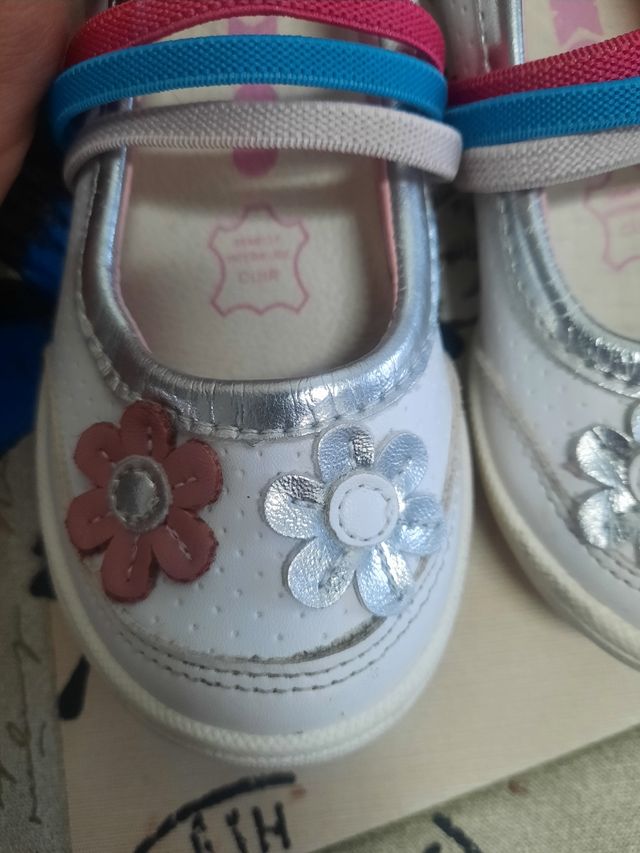 sneaker in pelle misura 24