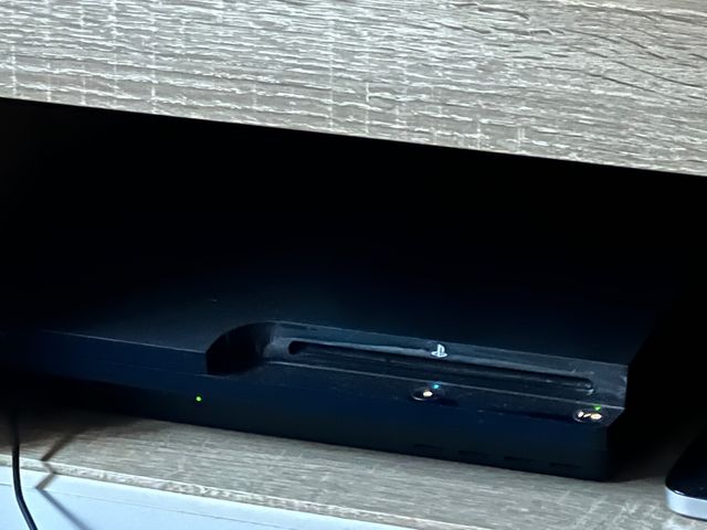 Ps3 160Gb Slim juegos y 2 mandos