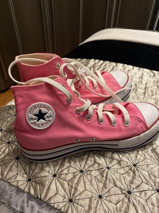 Converse rosa 37 de segunda mano por 30 EUR en Gijón en WALLAPOP