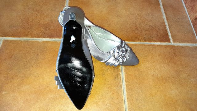 Zapatos plata