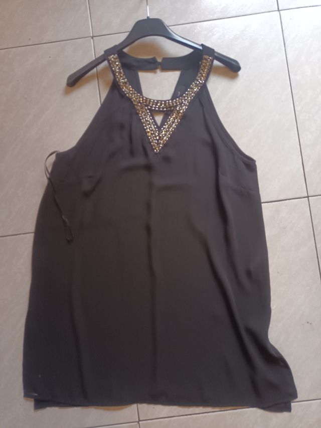 camisa con abalorios