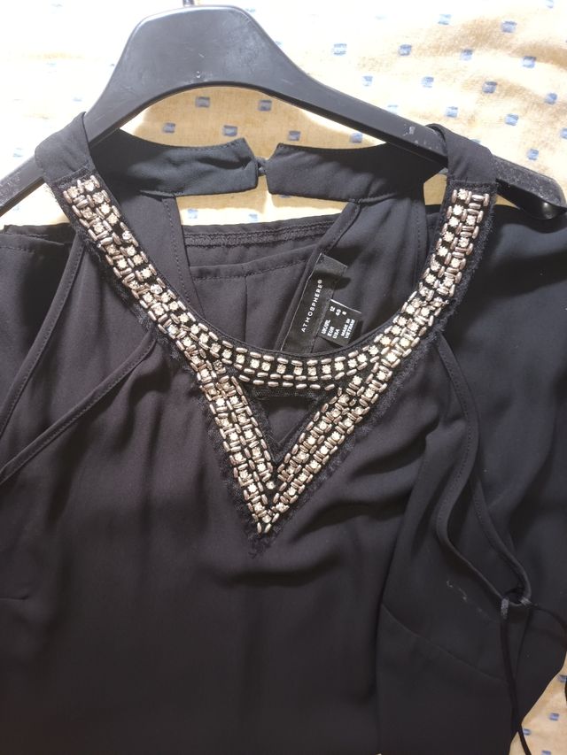 camisa con abalorios