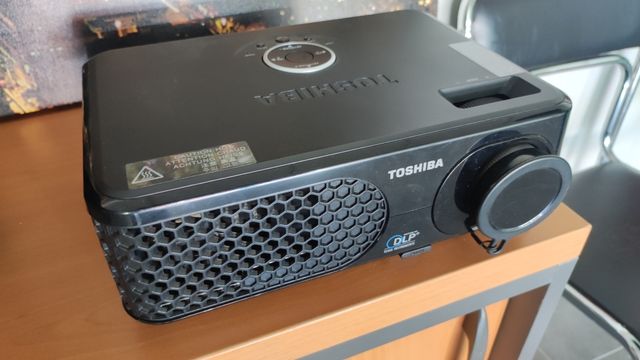 proyector Toshiba