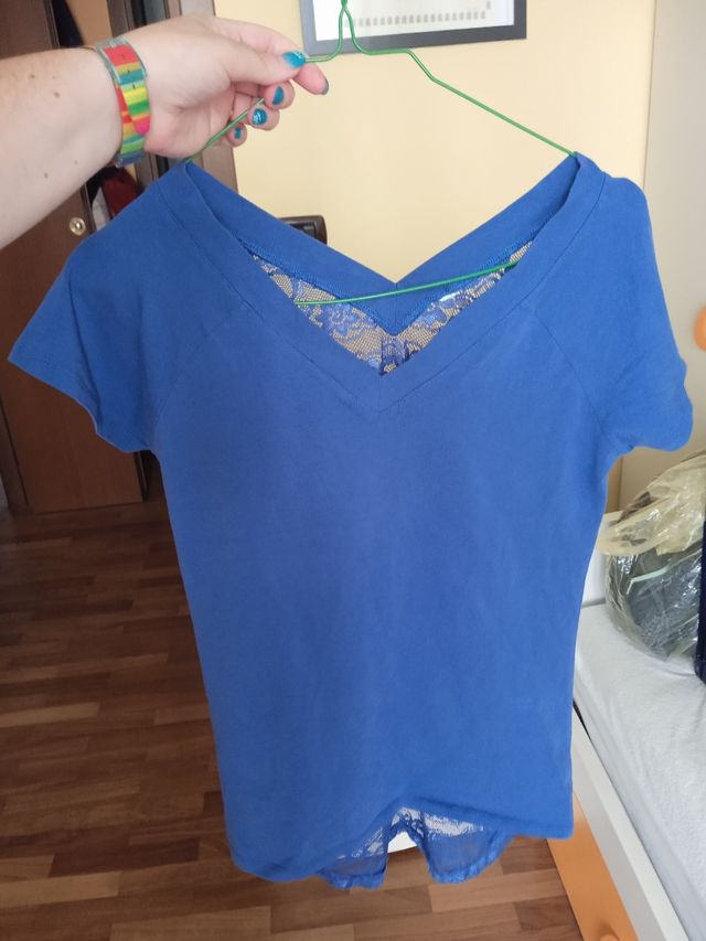 Maglia mezza manica con schiena ricamata