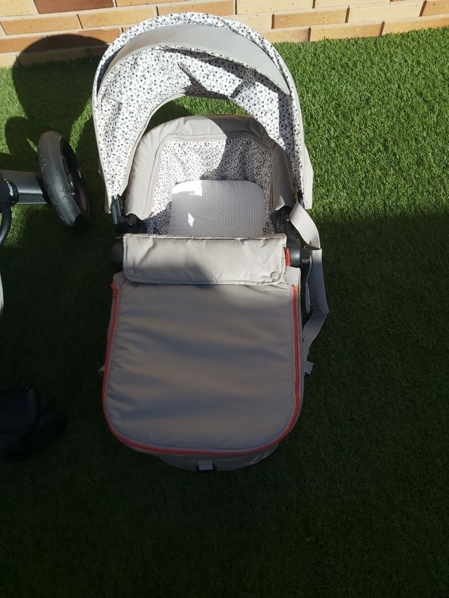 Silla bebé Concord Neo y capazo Scout.