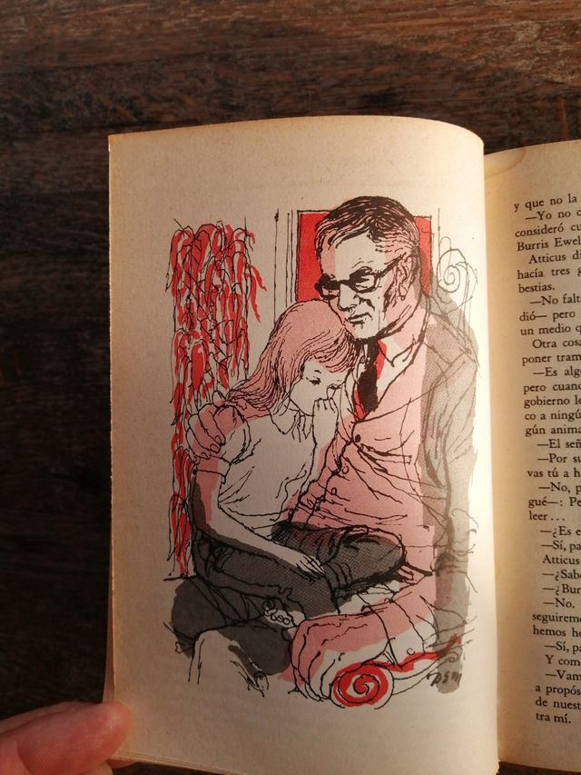 Antiguo libro con preciosas ilustraciones.