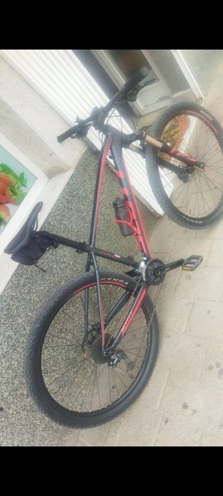 Mountain bike scott seconda mano per 400 EUR su Playa Granada su WALLAPOP