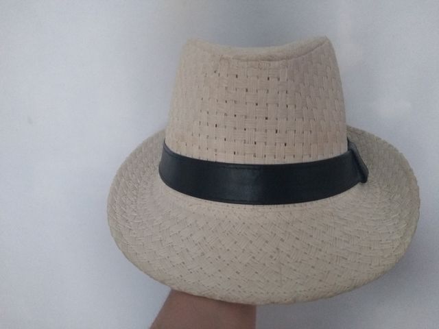 Sombrero de verano, color marfil y negro 