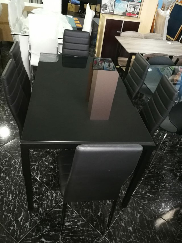 MESA CON 6 SILLAS NUEVA A ESTRENAR