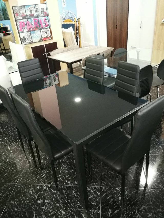 MESA CON 6 SILLAS NUEVA A ESTRENAR