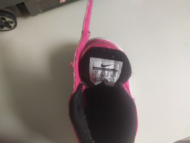 zapatillas  Nike 23,5