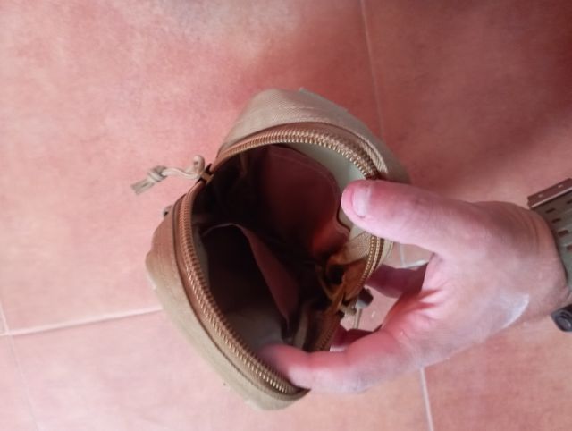 BOLSILLO/POUCH MULTI-USOS MOLLE ÁRIDO/TAN