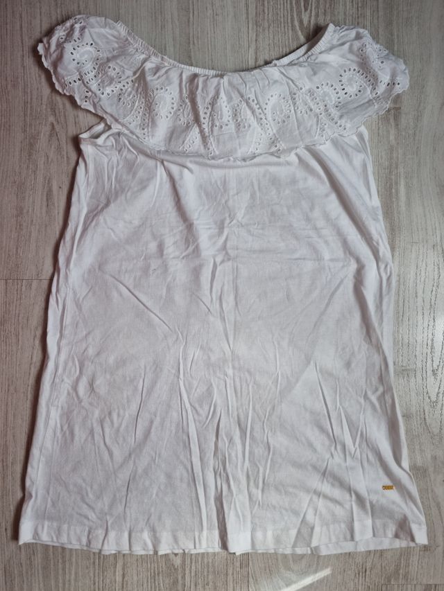 vestido blanco sin tirantes