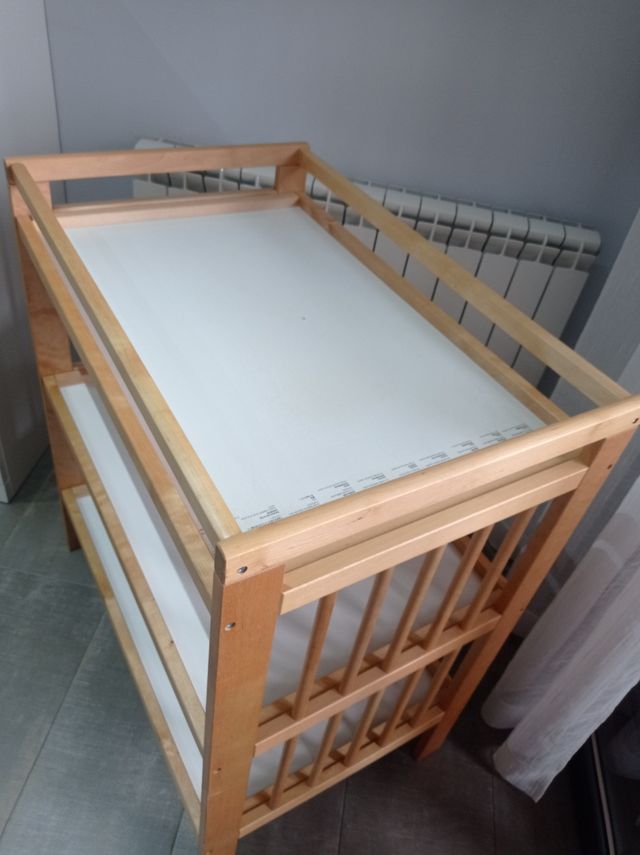 Cuna + Cambiador "Gulliver" Ikea