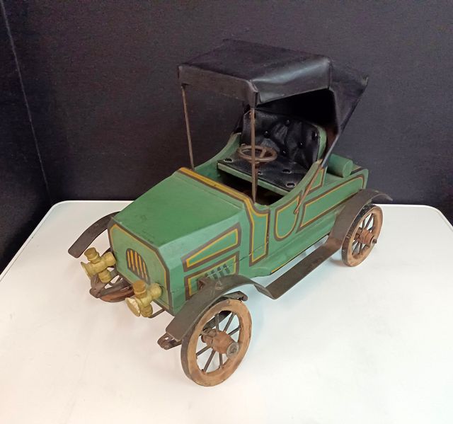 COCHE ANTIGUO DE MADERA DECORATIVO