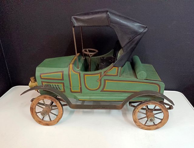 COCHE ANTIGUO DE MADERA DECORATIVO