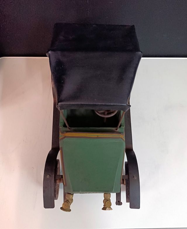 COCHE ANTIGUO DE MADERA DECORATIVO