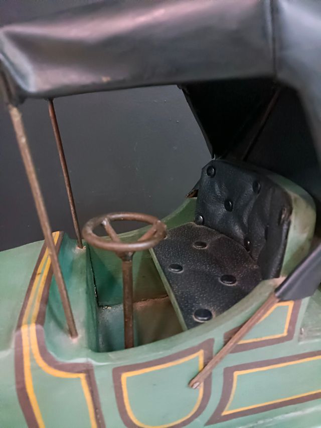 COCHE ANTIGUO DE MADERA DECORATIVO