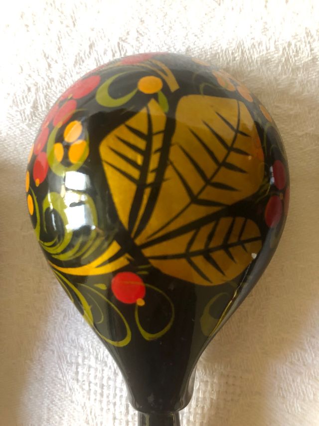 Cucchiaio di legno russo