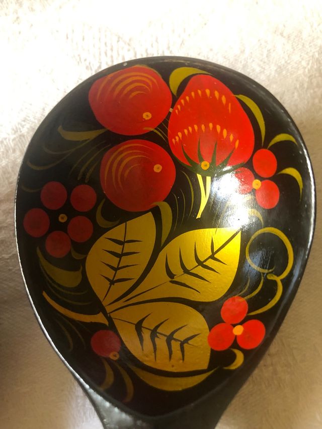 Cucchiaio di legno russo