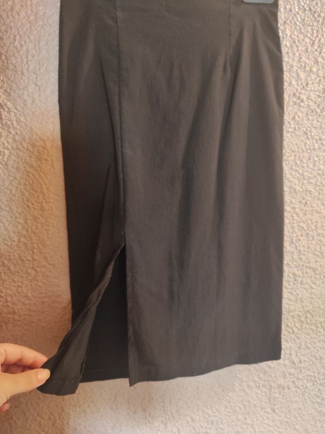 falda entubada negra abertura lateral