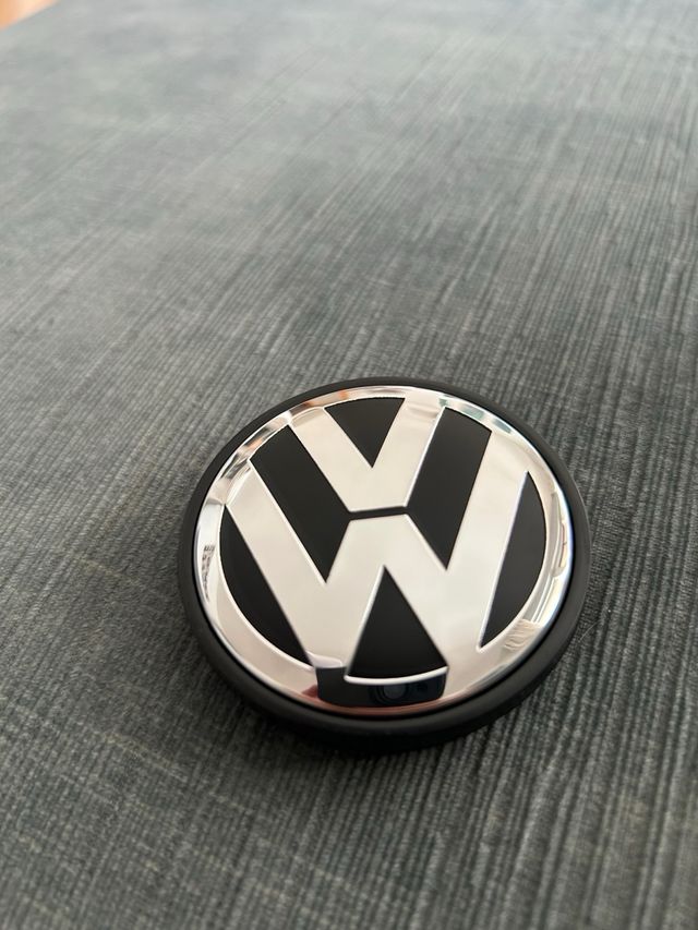 Logos nuevo Volkswagen color plata