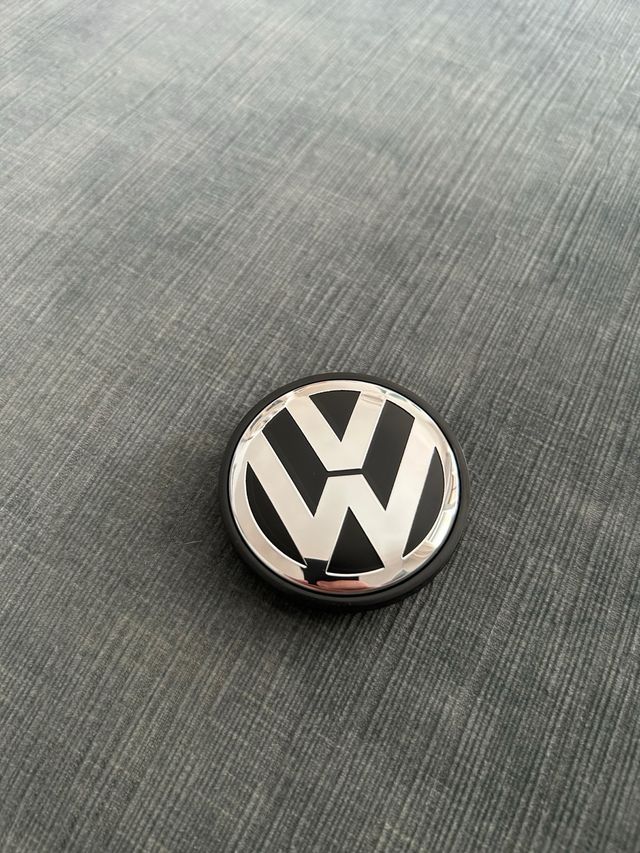 Logos nuevo Volkswagen color plata