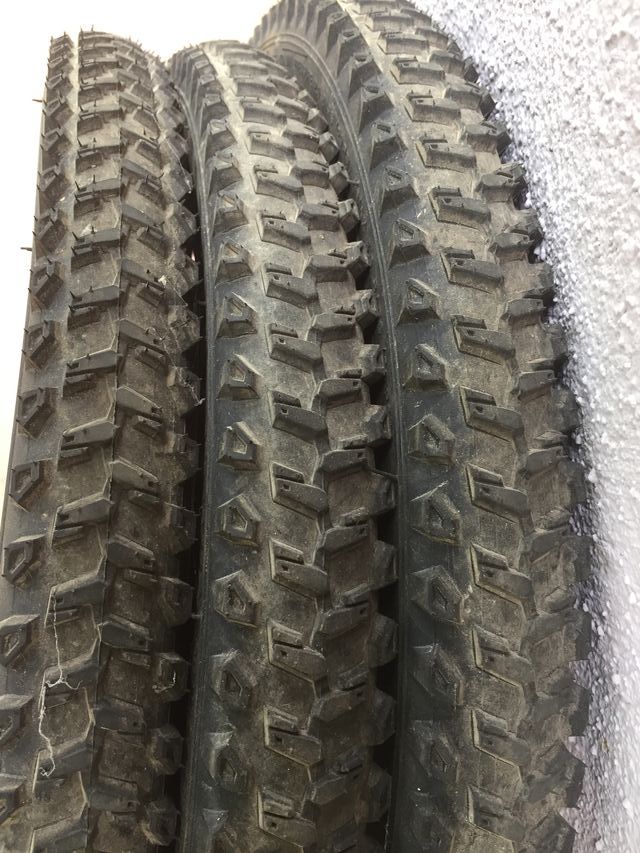 3 Neumáticos 20" Btwin