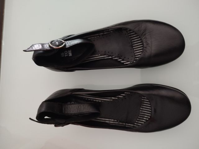 Merceditas negras con cuña integrada. No regateo