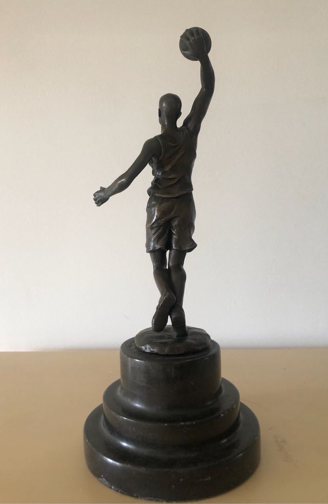 Escultura bronce firmada MILO