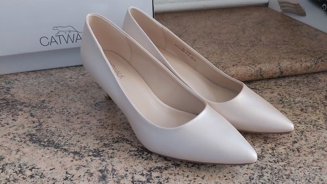 ZAPATO DE TACÓN TALLA 37