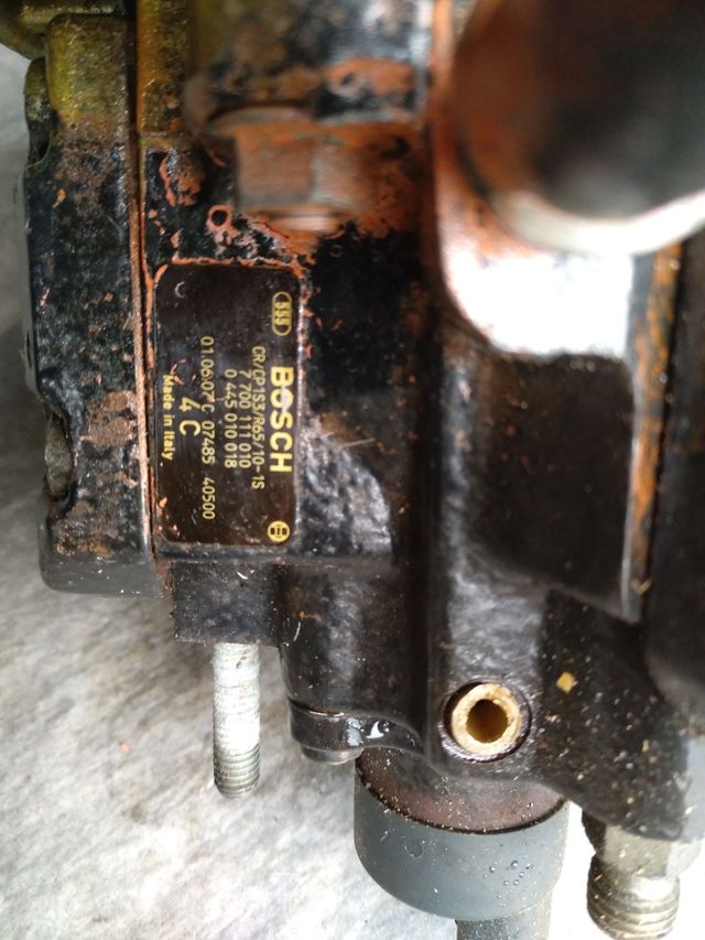 Bomba inyectora renault