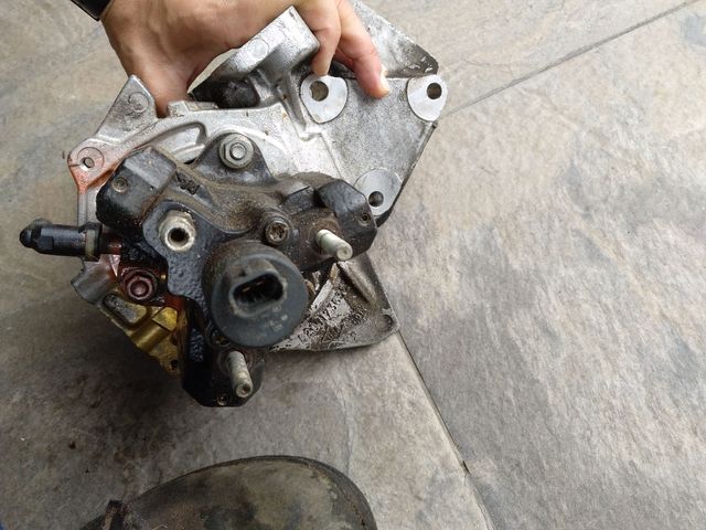 Bomba inyectora renault