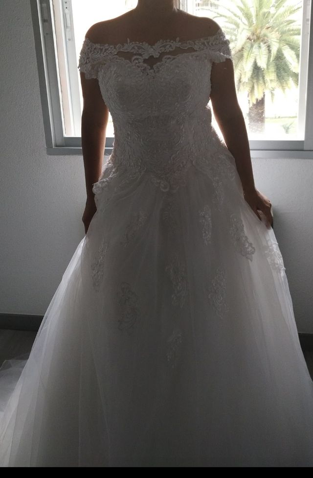 Vestido de Novia Se incluye can can +bolso cubre v