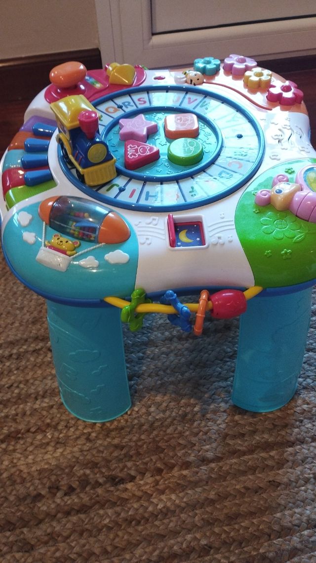 columpio, piano, mesa