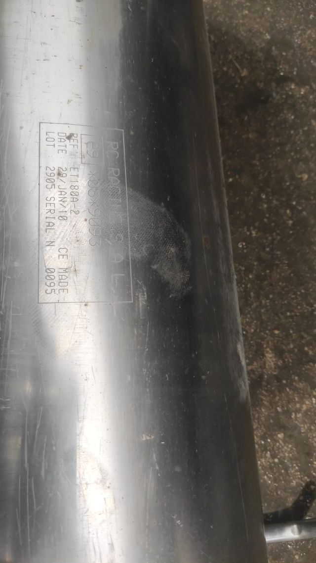 tubo de escape leon 1